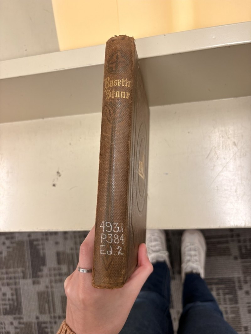 Spine with gilt title and shelfmark 493.1 P384 Ed. 2